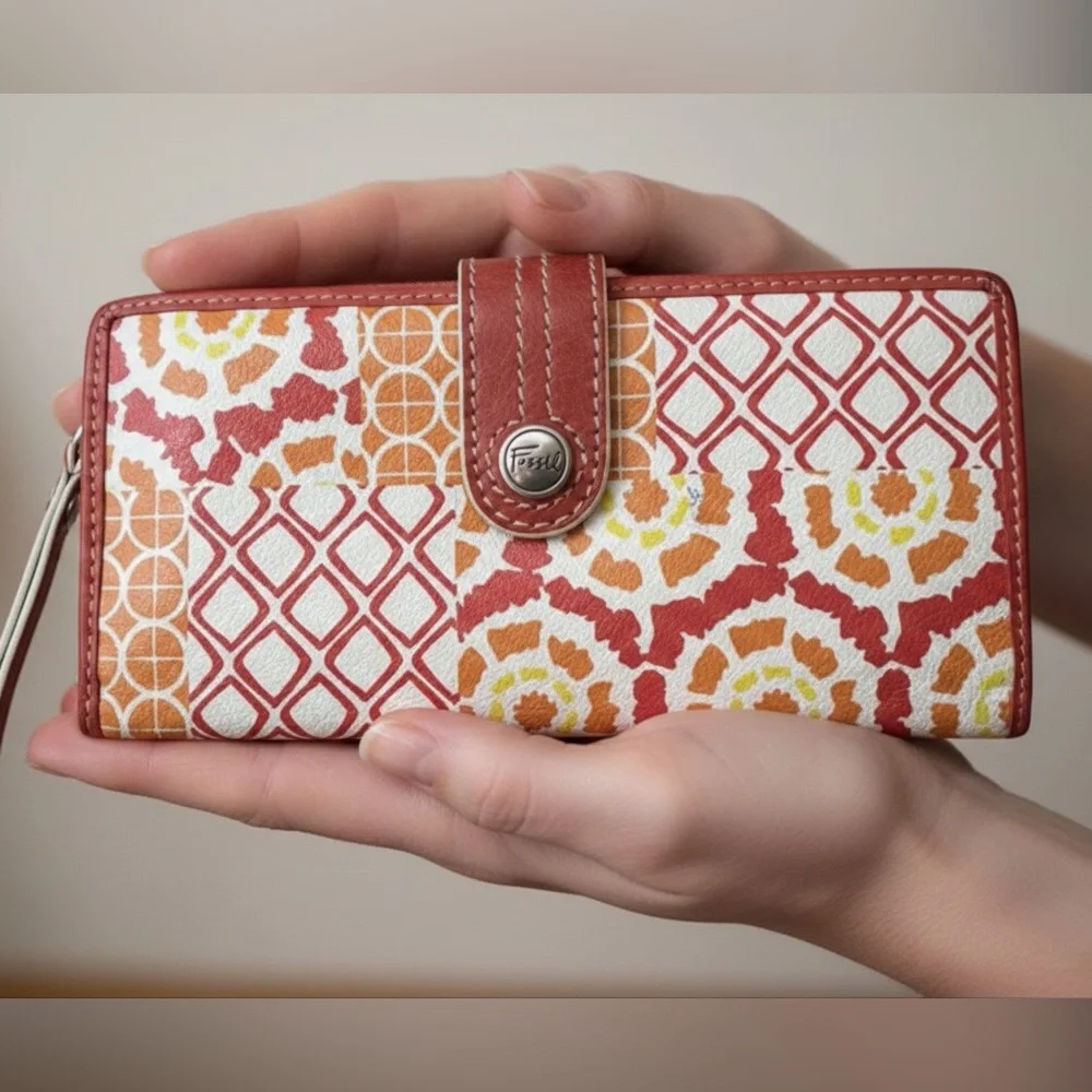 Vintage Fossil Red and Orange Geometric Wallet.. “what vintage are you” Y2K